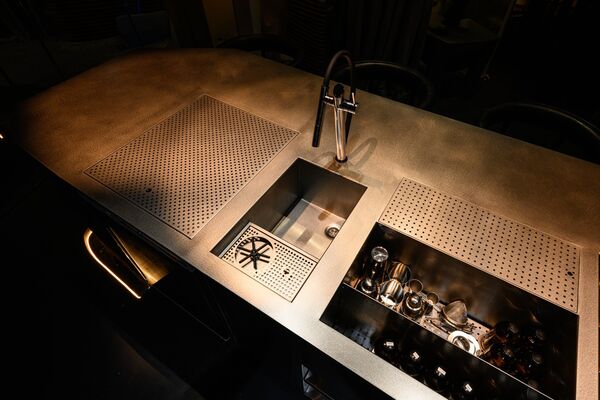 Myata Platinum bar counter top detail, custom stainless steel by Cleresdyne